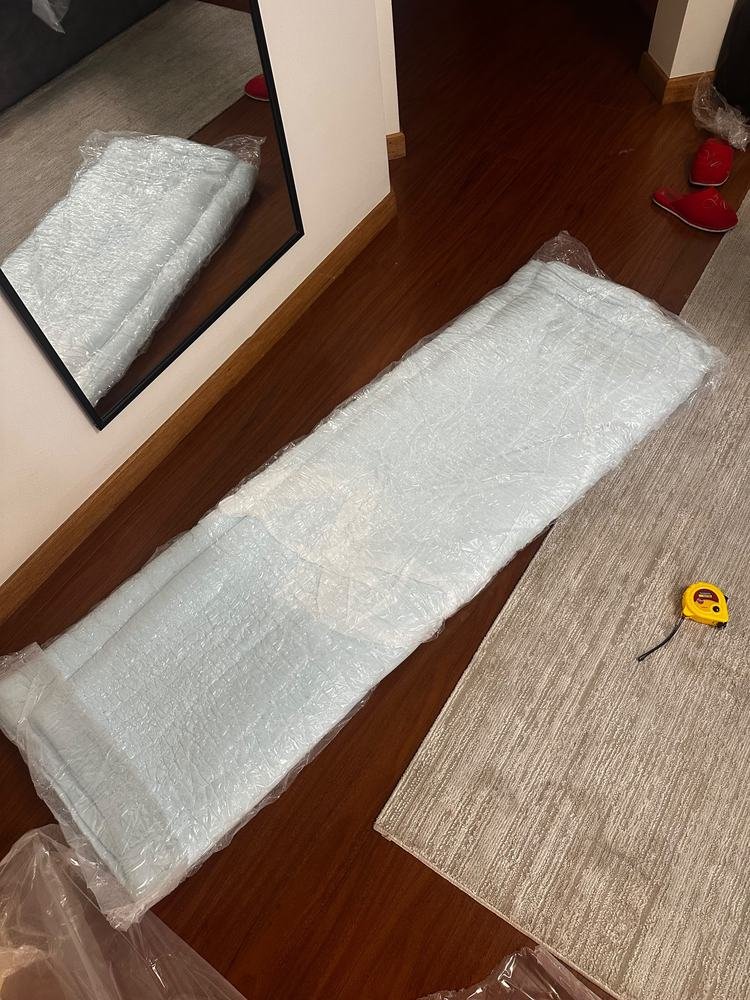 SleepFoam recién desenrollado, todavía en su plástico